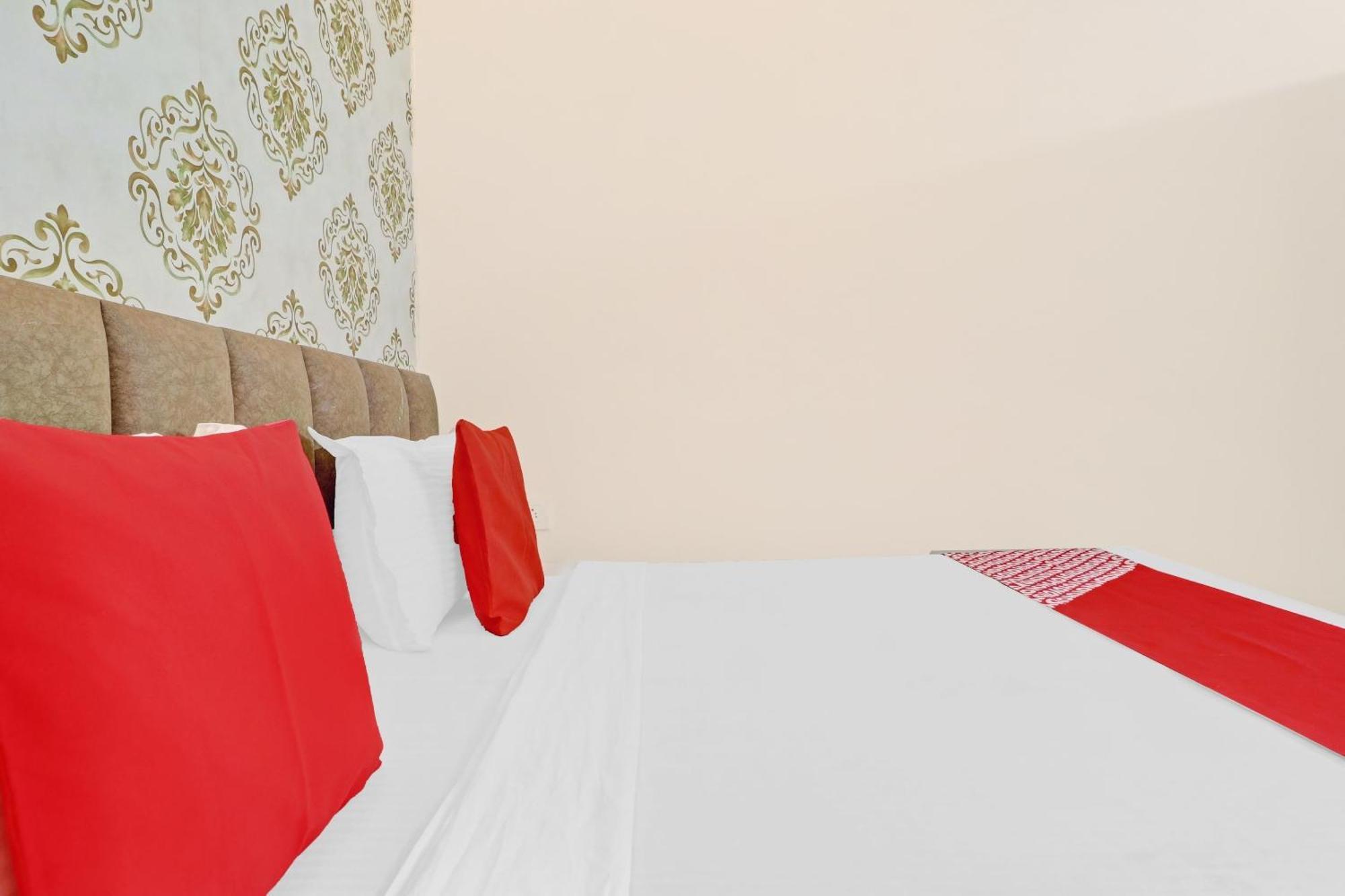 Hotel O Sky View Ludhiana Esterno foto